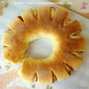 Dimah - http://www.orangeblossomwater.net - Berry Twist Bread 7